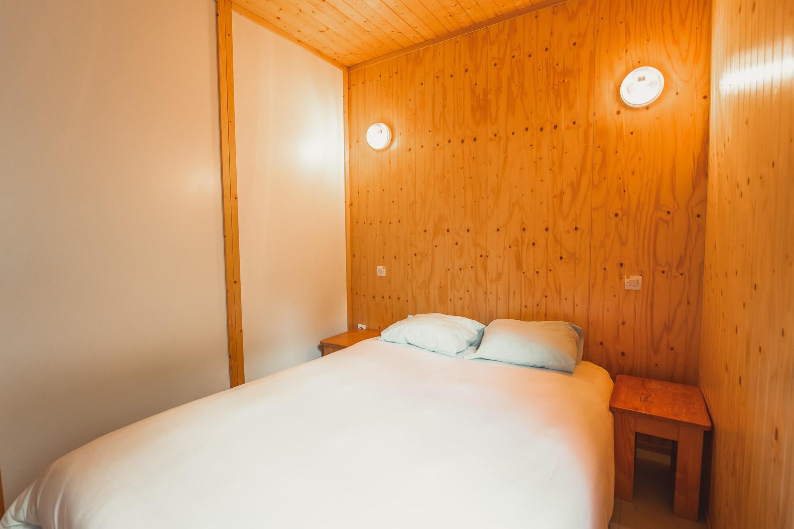 village de gite avec garage au camping chanac/ location vacances